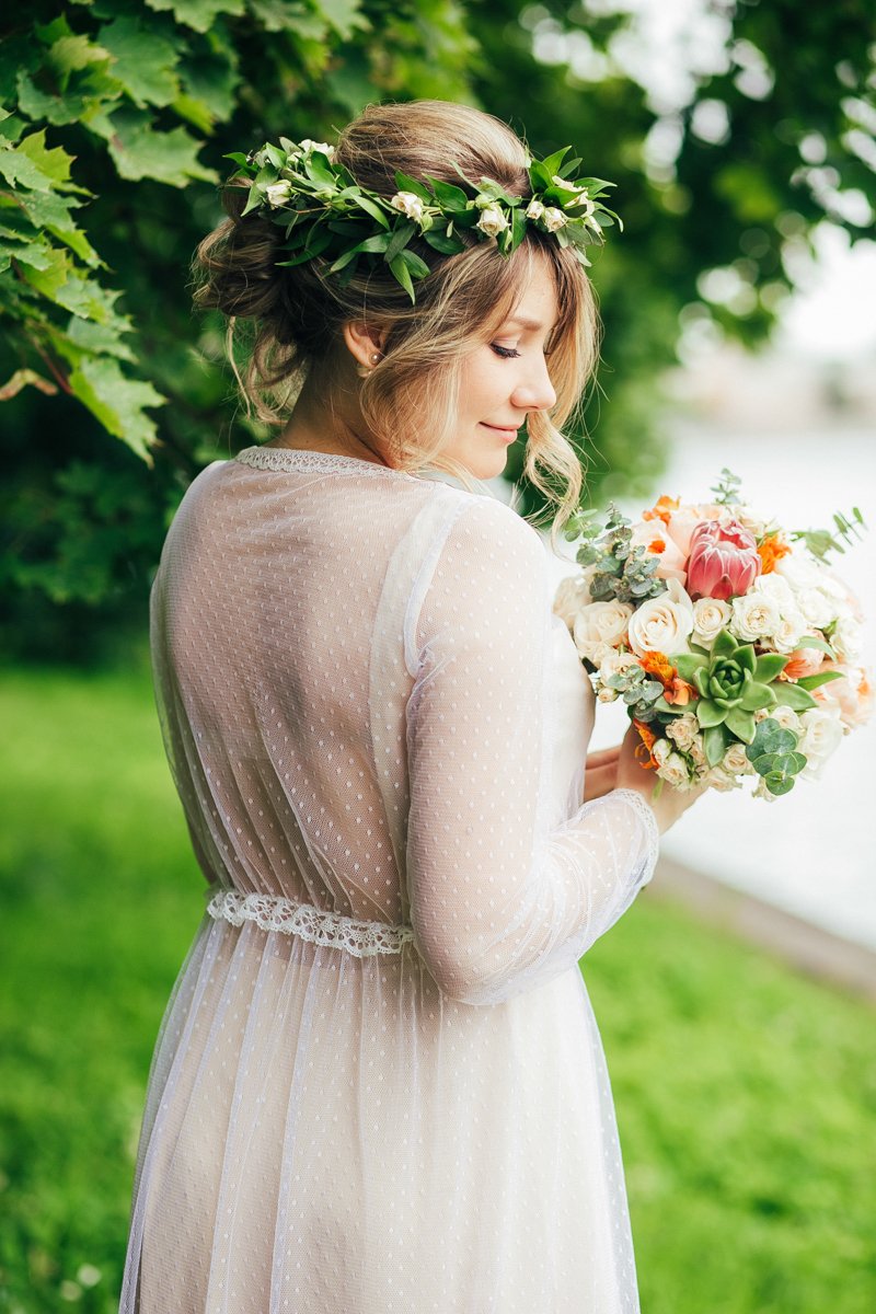 букет невесты с пионовидной розой